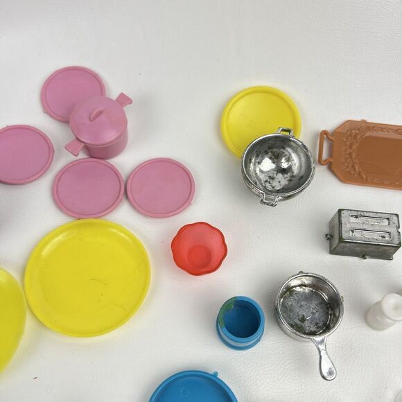 Fashion Doll Accessories Some Barbie VTG Plastic Food Kitchen Cookware 50+ Piece - Picture 8 of 9